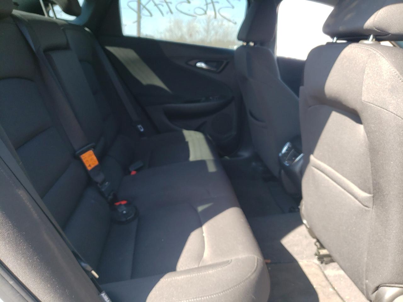 Photo 6 from auction – 2018 CHEVROLET MALIBU LT with VIN 1G1ZD5ST9JF216565