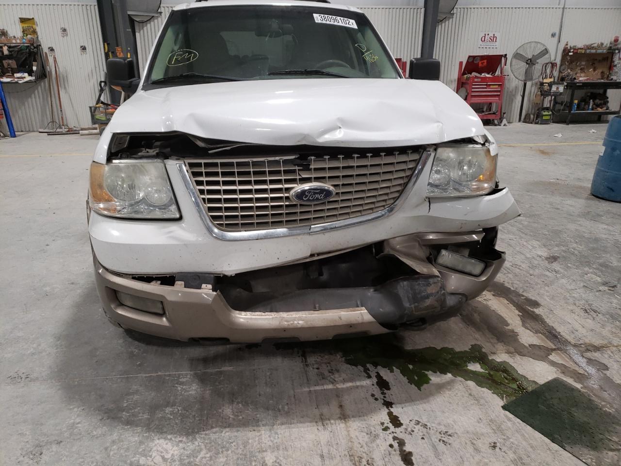 Zdjęcie 9 z aukcji – 2003 FORD EXPEDITION z VIN 1FMFU18L03LB19636