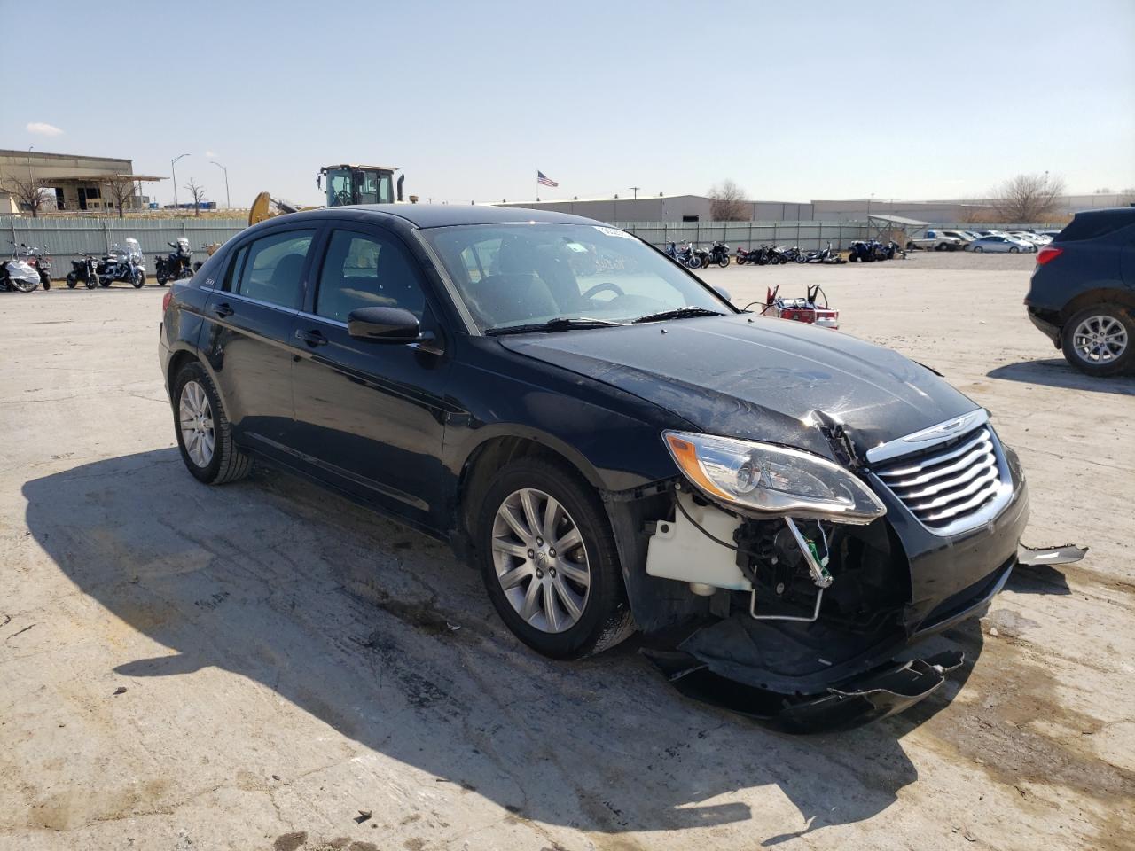 Photo 1 from auction – 2013 CHRYSLER 200 TOURIN with VIN 1C3CCBBG9DN569470