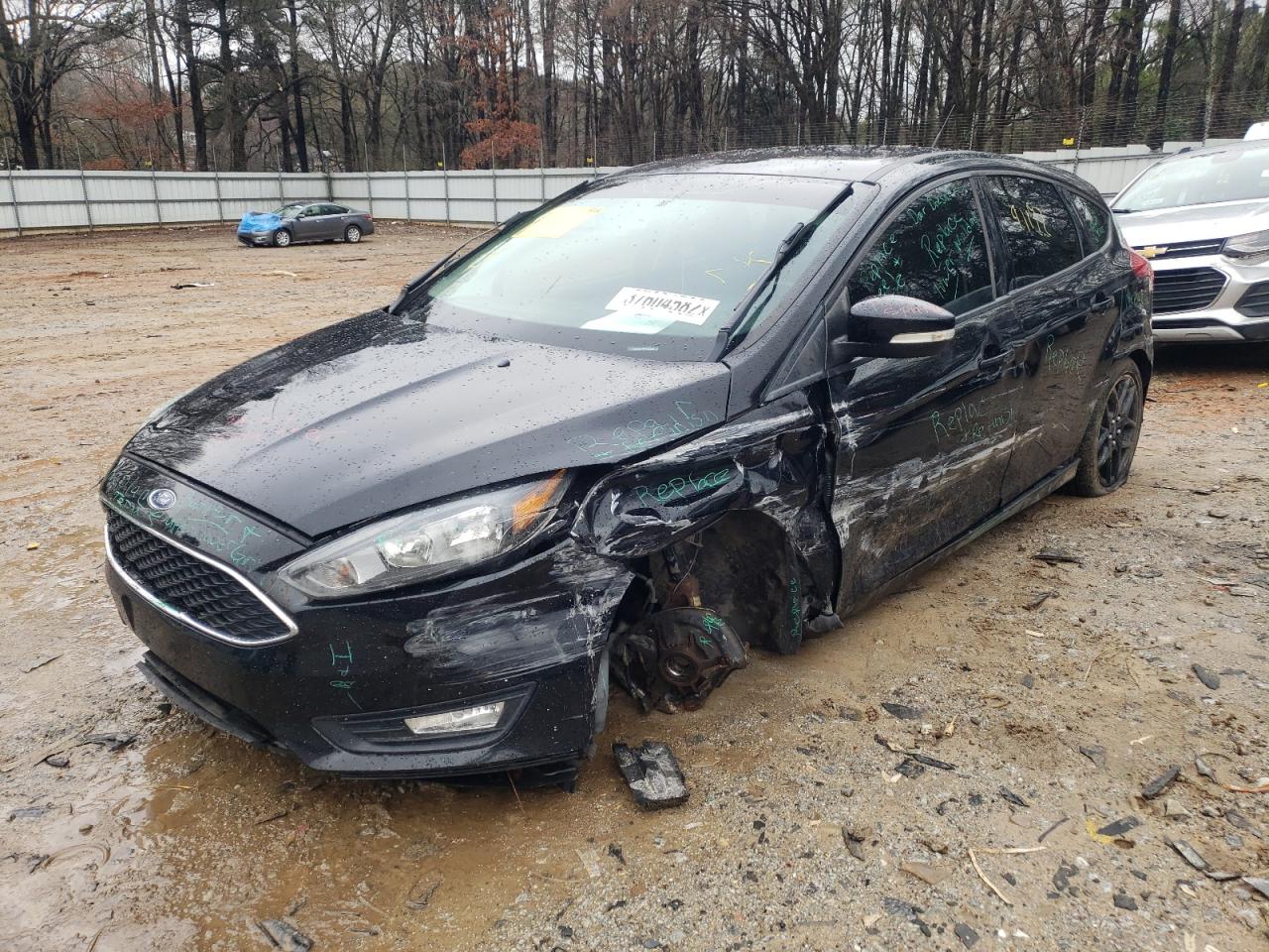 Photo 2 from auction – 2016 FORD FOCUS SE with VIN 1FADP3K28GL264885