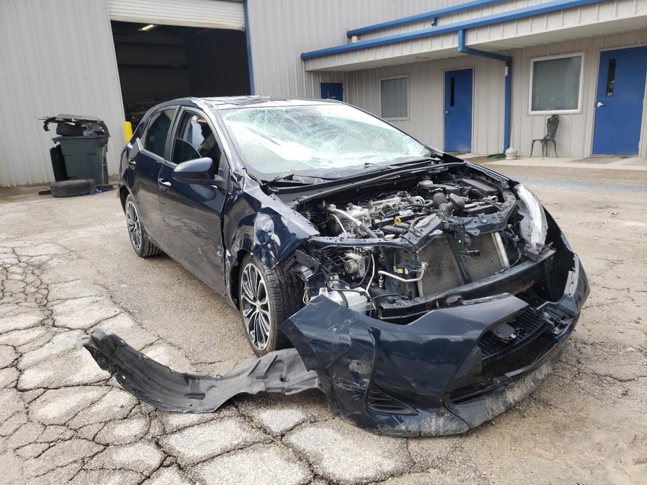 TOYOTA COROLLA L 2019 with VIN 2T1BURHE1KC204655 - Photo from auction