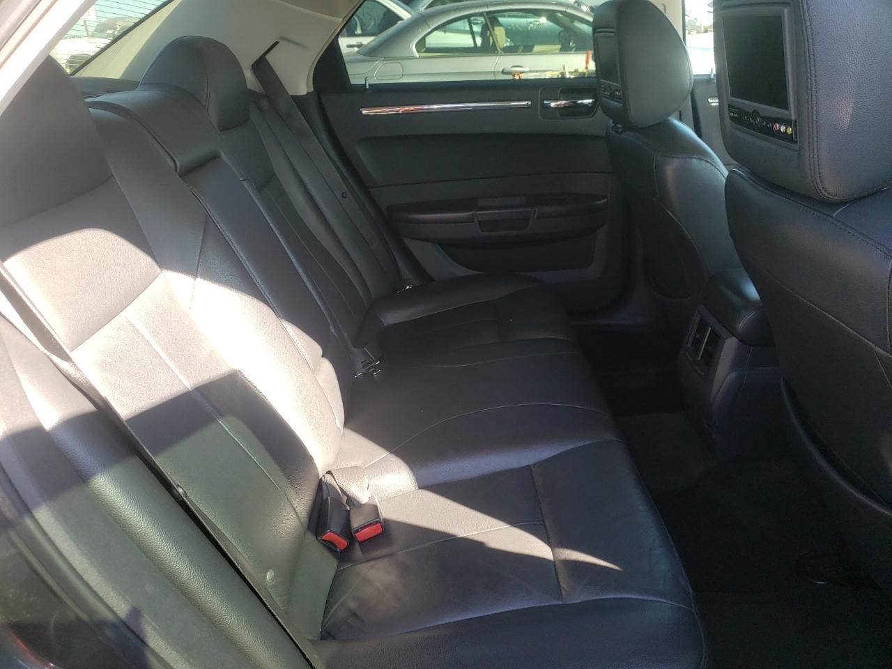Photo 6 from auction – 2008 CHRYSLER 300 TOURIN with VIN 2C3KA53G68H132736