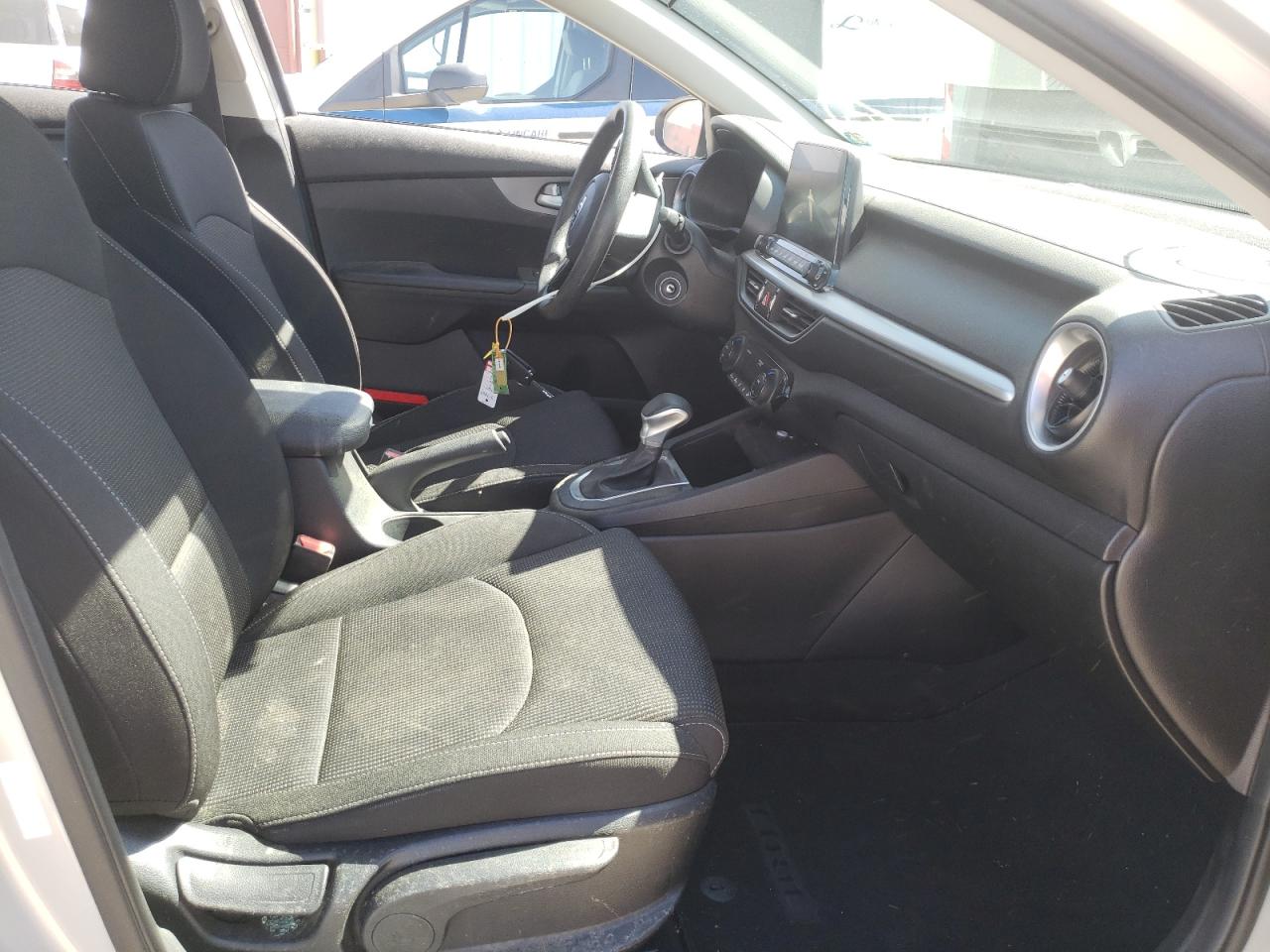 Photo 5 from auction – 2019 KIA FORTE FE with VIN 3KPF24ADXKE067597