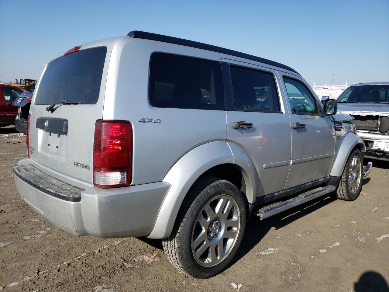 Photo 4 from auction – 2011 DODGE NITRO HEAT with VIN 1D4PU4GK2BW559814