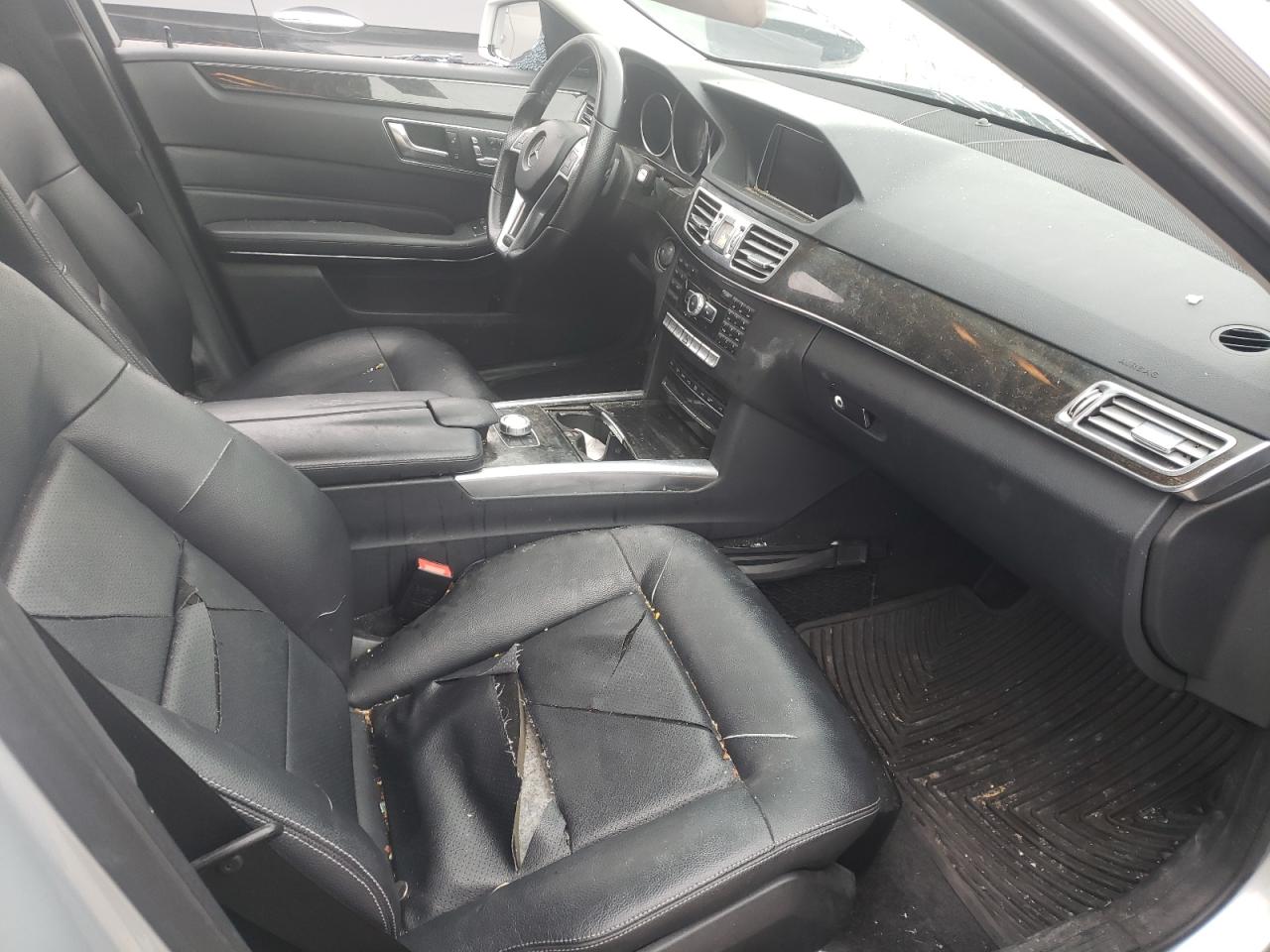 Photo 5 from auction – 2014 MERCEDES-BENZ E 350 4MAT with VIN WDDHF8JB2EA882764