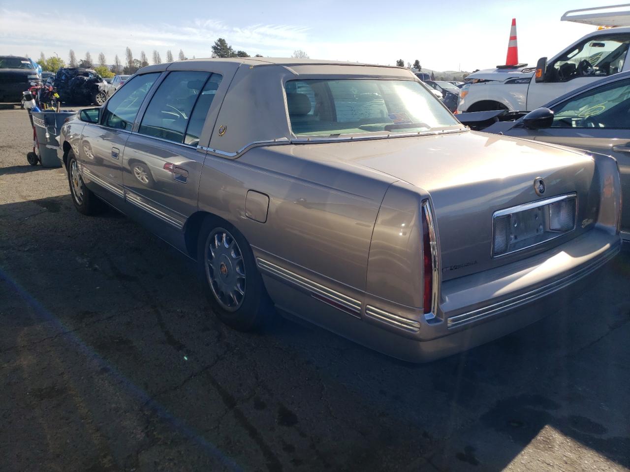 Photo 3 from auction – 1999 CADILLAC DEVILLE with VIN 1G6KD54Y2XU774539