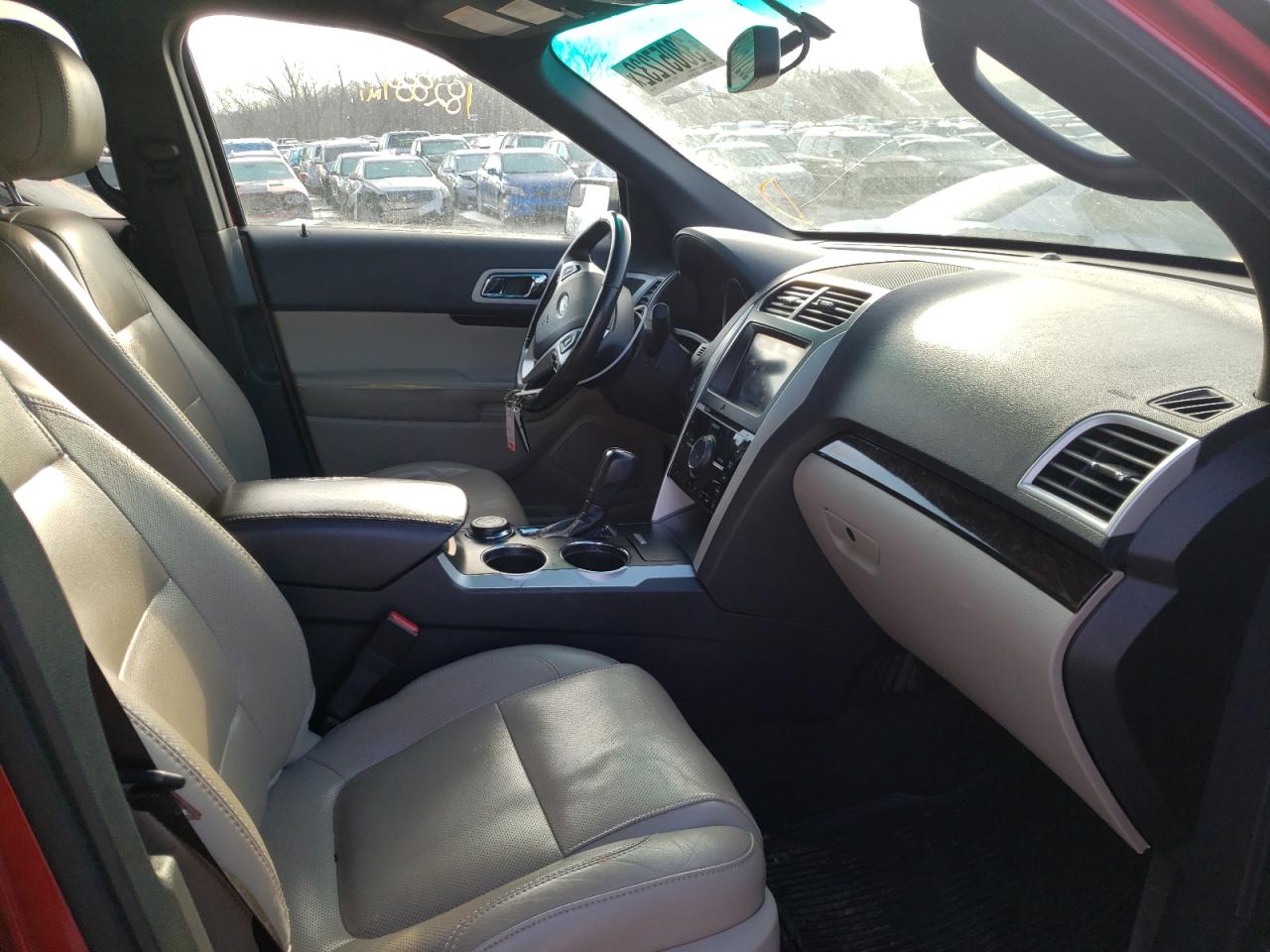 Photo 5 from auction – 2011 FORD EXPLORER L with VIN 1FMHK8F86BGA31932