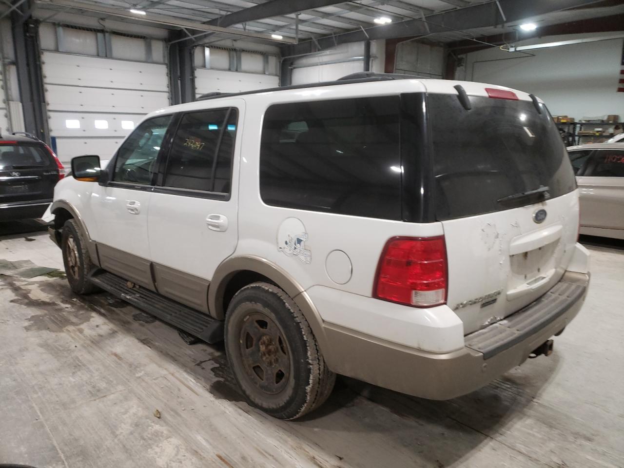 Photo 3 from auction – 2003 FORD EXPEDITION with VIN 1FMFU18L03LB19636