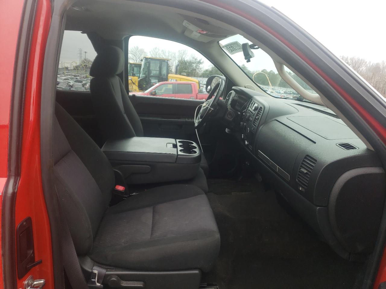Photo 5 from auction – 2011 CHEVROLET SILVERADO with VIN 1GCRKSE34BZ445890