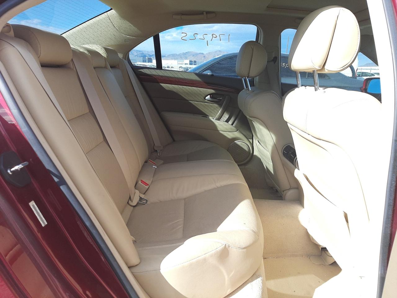 Photo 6 from auction – 2006 ACURA RL with VIN JH4KB16516C003426