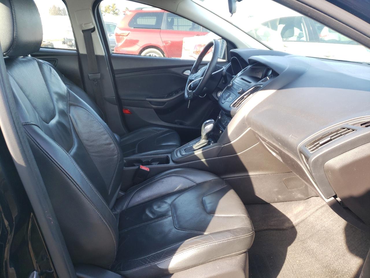 Photo 5 from auction – 2016 FORD FOCUS SE with VIN 1FADP3F21GL202402