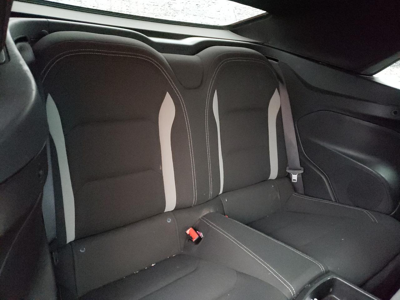 Photo 6 from auction – 2018 CHEVROLET CAMARO LT with VIN 1G1FB3DX7J0165969