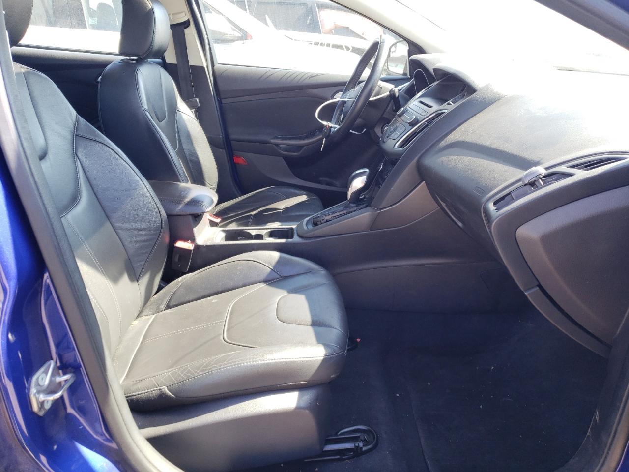 Photo 5 from auction – 2015 FORD FOCUS SE with VIN 1FADP3K24FL226682