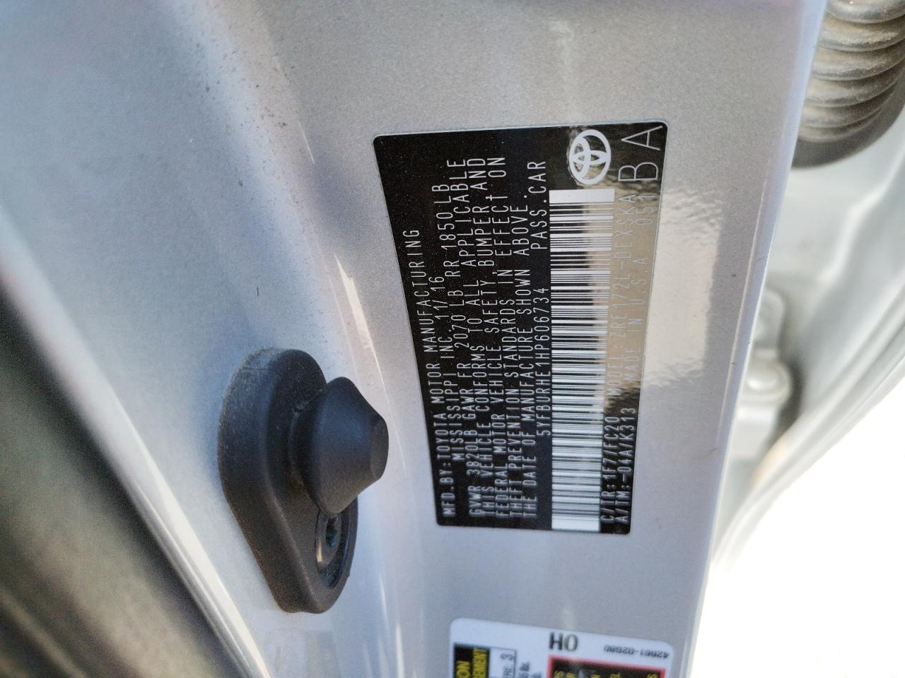 Photo 10 from auction – 2017 TOYOTA COROLLA L with VIN 5YFBURHE1HP606734