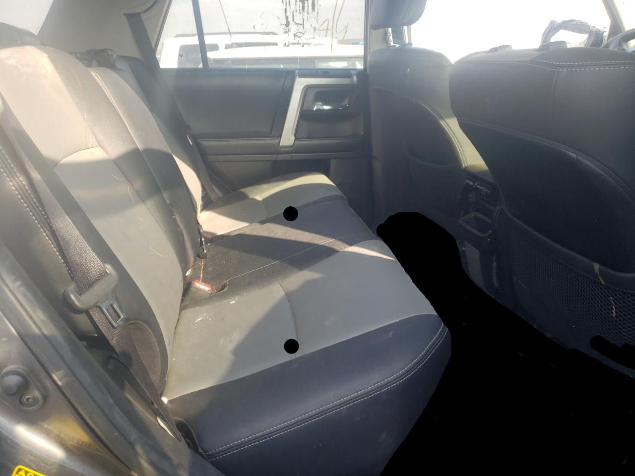 Photo 6 from auction – 2019 TOYOTA 4 RUNNER with VIN JTEBU5JRXK5630178