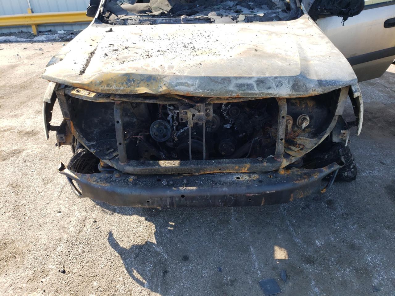 Photo 7 from auction – 2005 CHEVROLET TRAILBLAZE with VIN 1GNES16S356140022