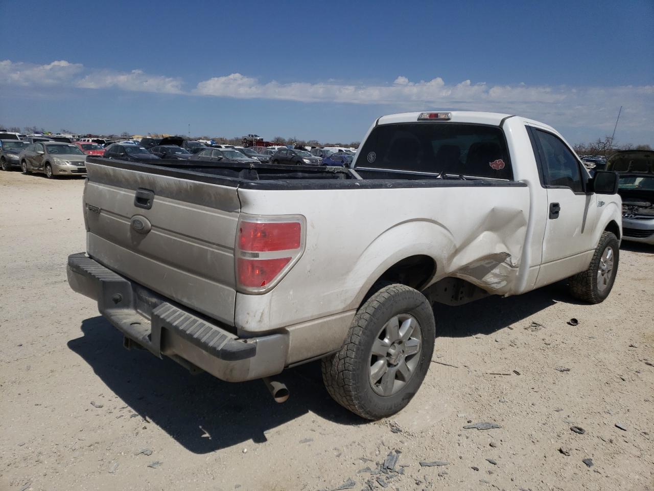 Photo 4 from auction – 2014 FORD F150 with VIN 1FTNF1CF1EKD48301