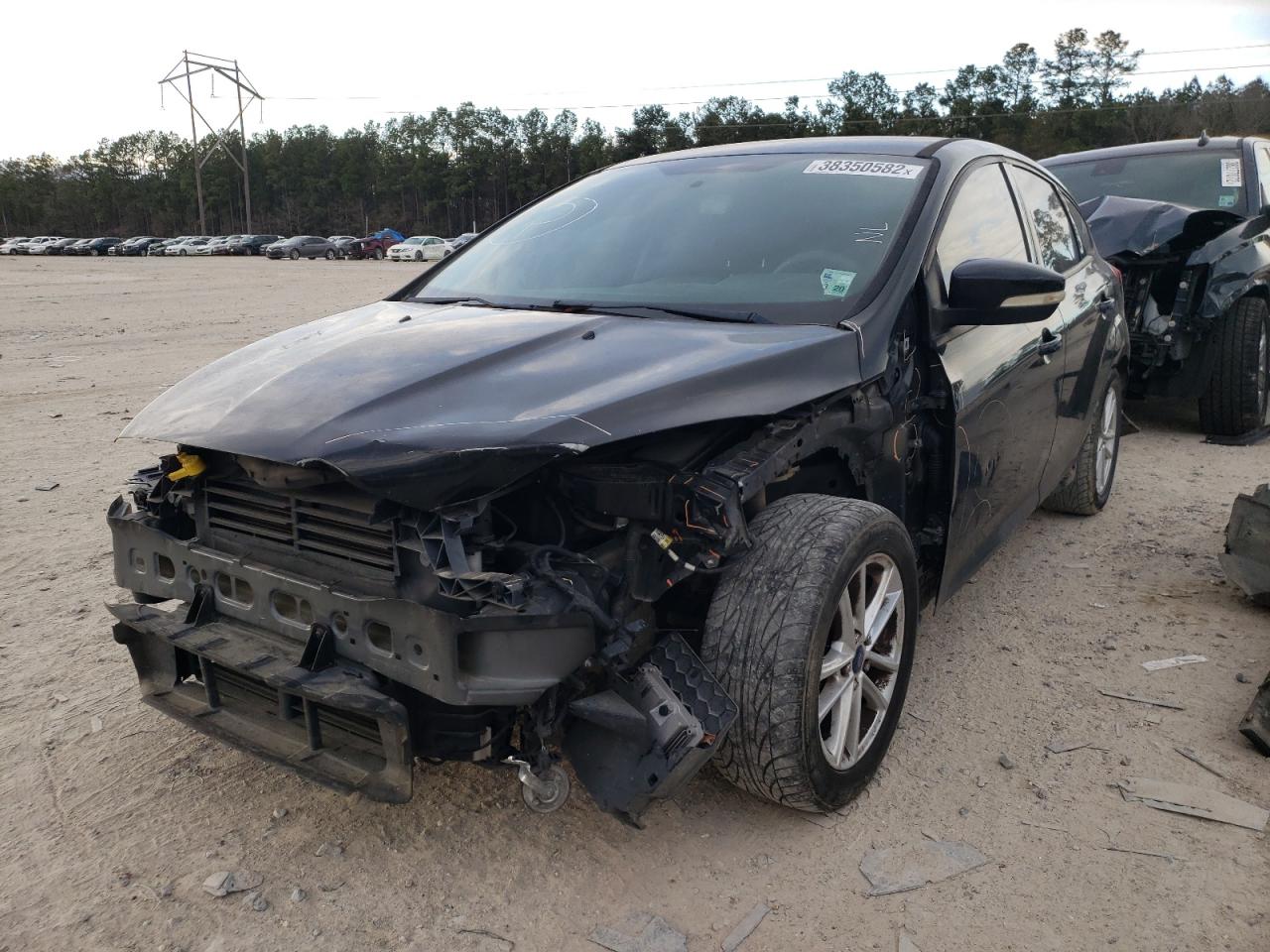 Photo 2 from auction – 2015 FORD FOCUS SE with VIN 1FADP3K22FL249474