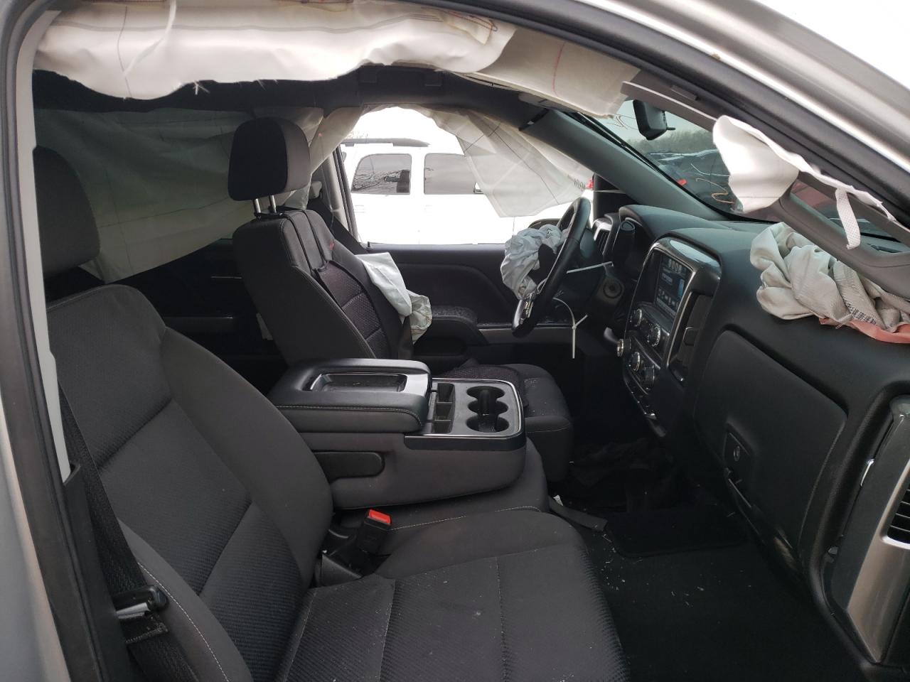 Photo 5 from auction – 2018 CHEVROLET SILVERADO with VIN 3GCUKREC0JG604762
