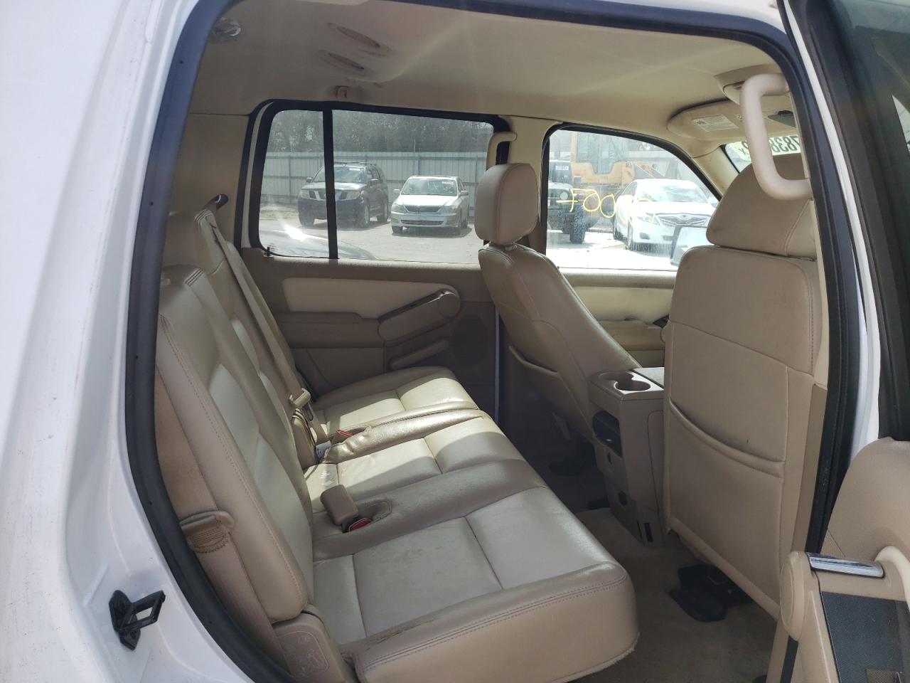 Photo 6 from auction – 2007 FORD EXPLORER X with VIN 1FMEU63E47UB51605