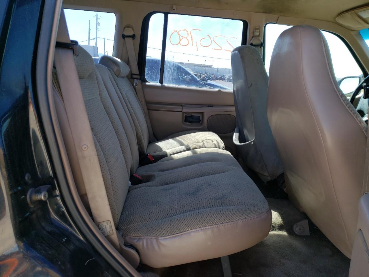 Photo 6 from auction – 1999 FORD EXPLORER with VIN 1FMZU32X5XZB34527