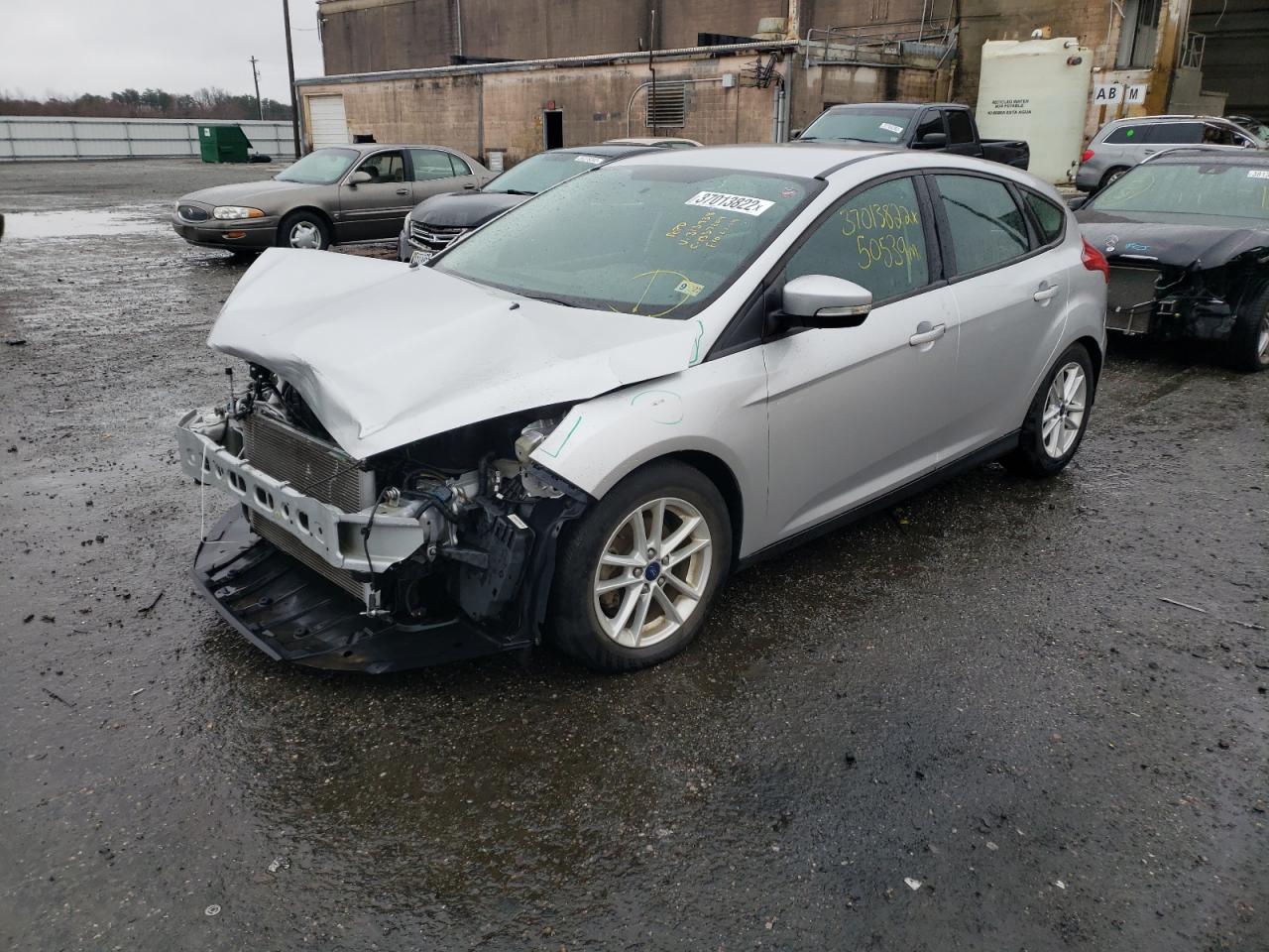 Photo 2 from auction – 2016 FORD FOCUS SE with VIN 1FADP3K28GL313938