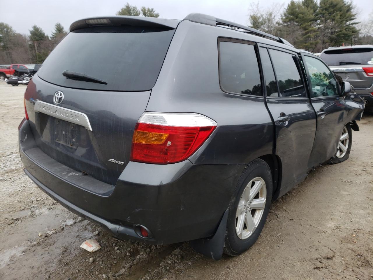 Photo 4 from auction – 2010 TOYOTA HIGHLANDER with VIN 5TDBK3EH6AS039841