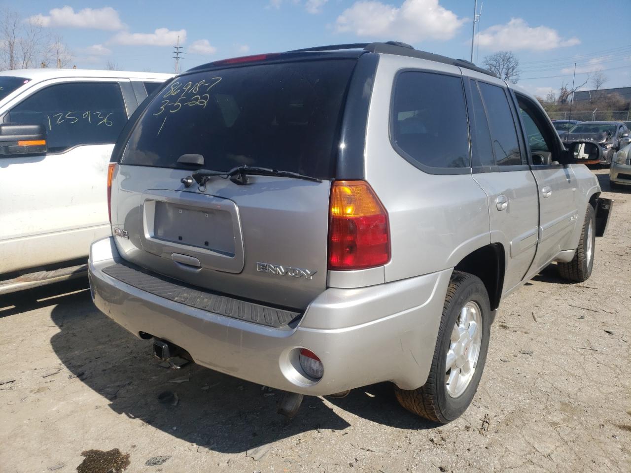 Photo 4 from auction – 2004 GMC ENVOY with VIN 1GKDT13S342401746