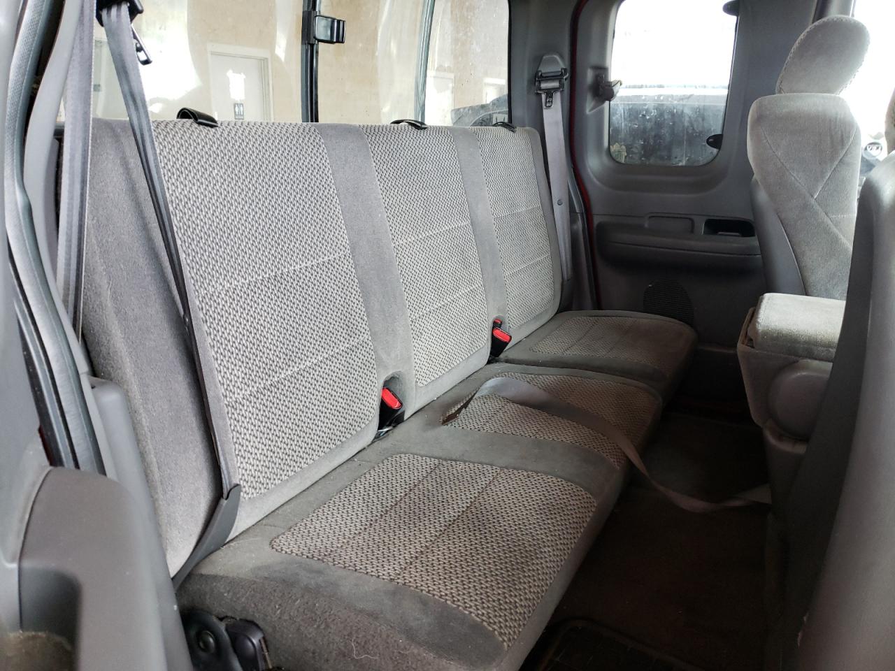 Photo 6 from auction – 2002 FORD F150 with VIN 1FTRX18LX2NA32516