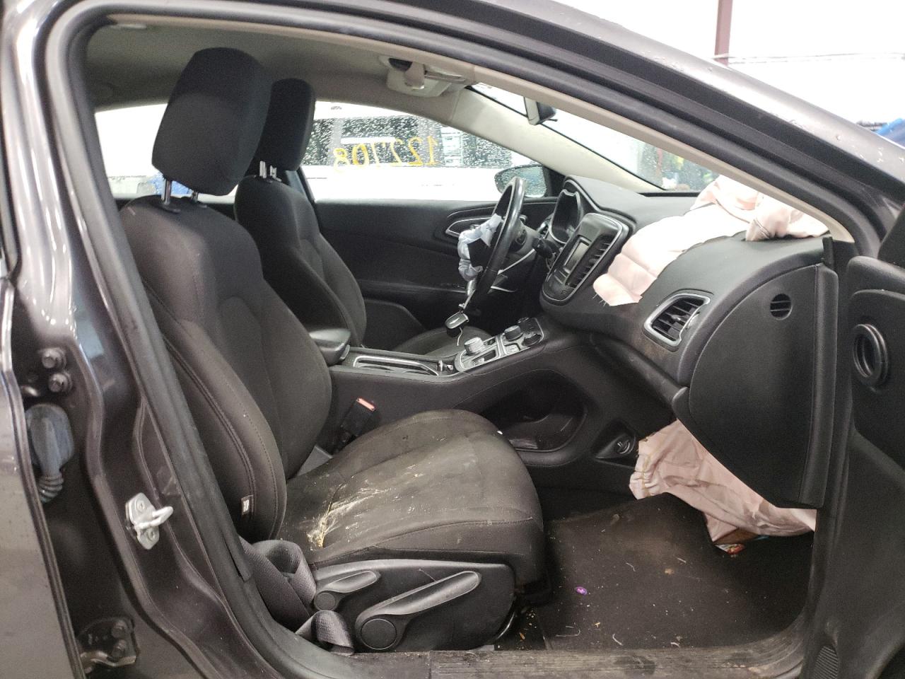 Photo 5 from auction – 2015 CHRYSLER 200 LIMITE with VIN 1C3CCCAB7FN639708
