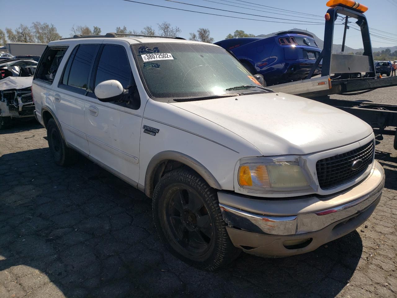 FORD EXPEDITION 2002 with VIN 1FMRU17L12LA79645 - Photo from auction
