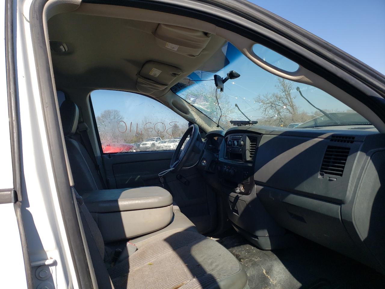 Photo 5 from auction – 2007 DODGE RAM 1500 S with VIN 1D7HU18257J637270