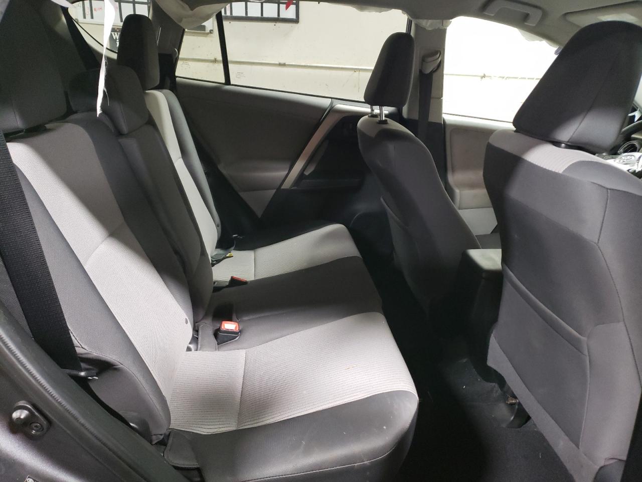 Photo 6 from auction – 2013 TOYOTA RAV4 LE with VIN 2T3BFREV6DW061242