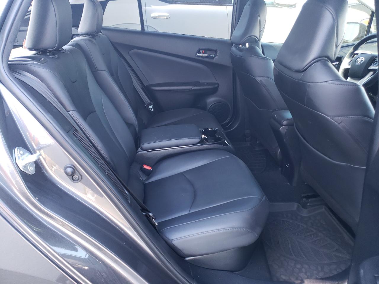 Photo 6 from auction – 2017 TOYOTA PRIUS PRIM with VIN JTDKARFP7H3061239