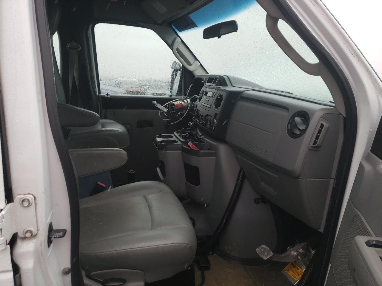 Photo 5 from auction – 2012 FORD ECONOLINE with VIN 1FTNE2EW3CDA59976