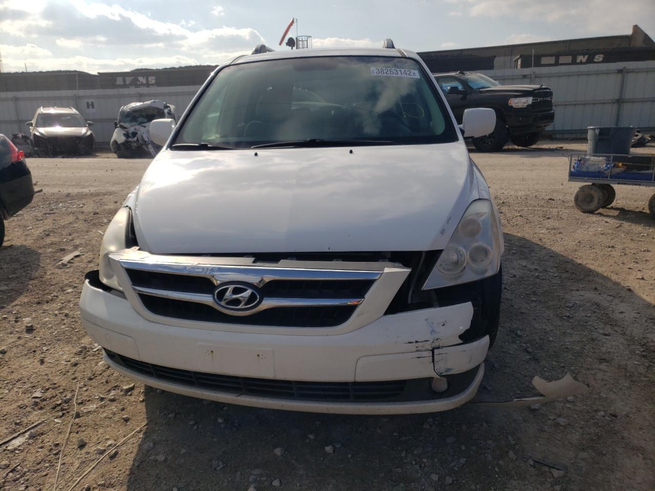 Photo 9 from auction – 2007 HYUNDAI ENTOURAGE with VIN KNDMC233876017274