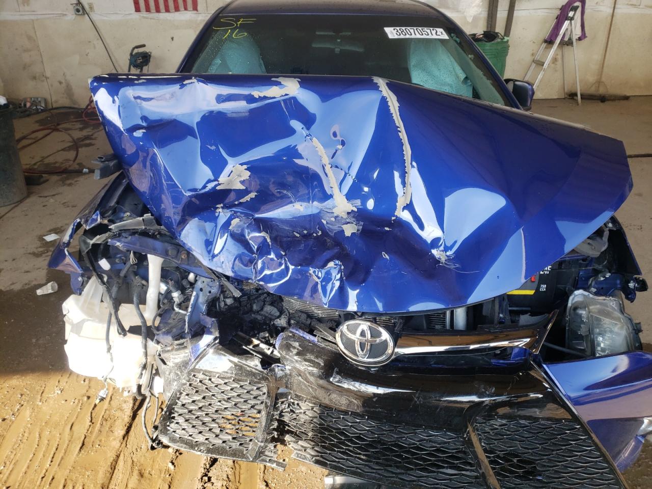 Photo 7 from auction – 2016 TOYOTA CAMRY LE with VIN 4T1BF1FK3GU580915