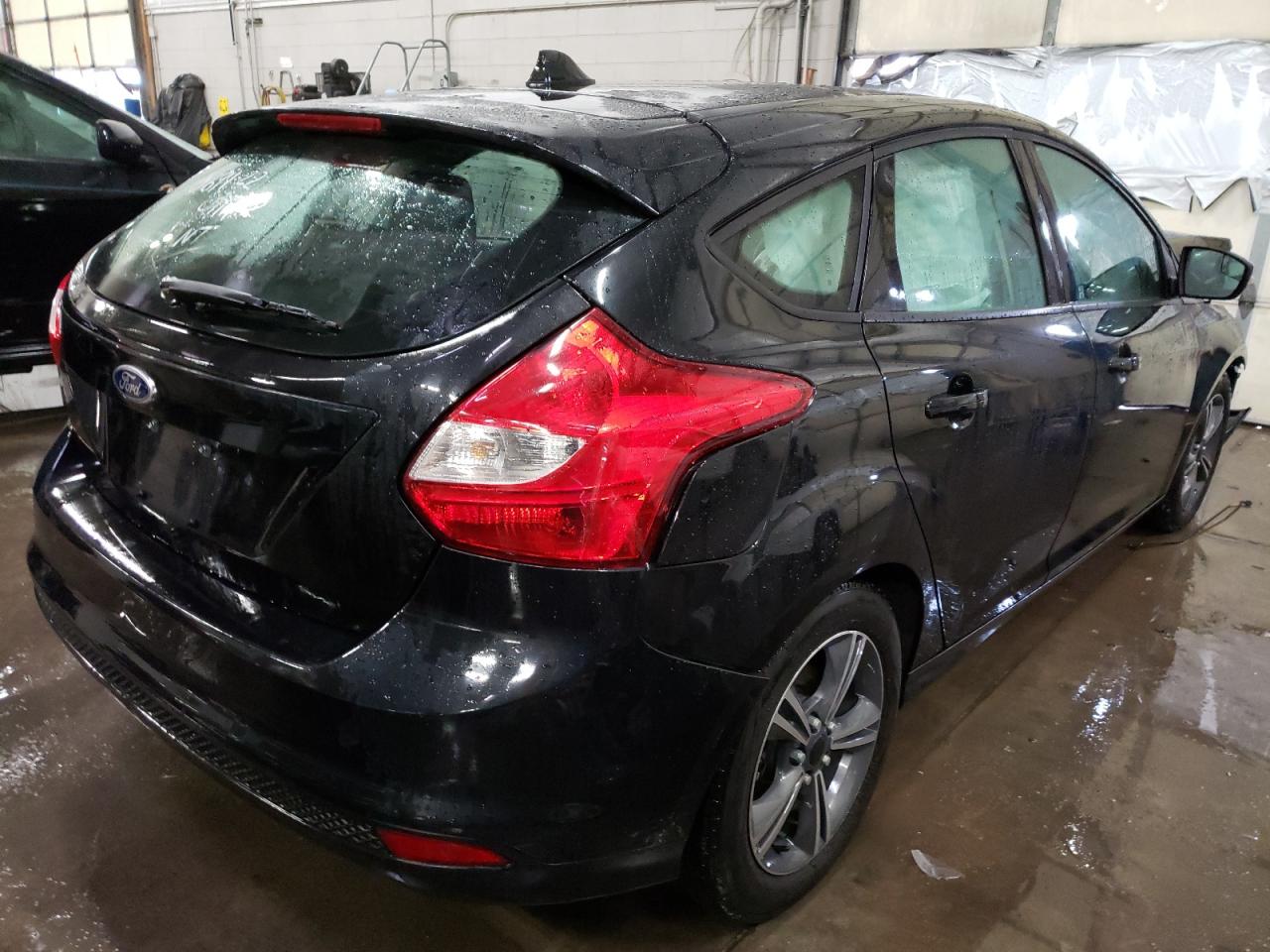 Photo 4 from auction – 2014 FORD FOCUS SE with VIN 1FADP3K26EL143768
