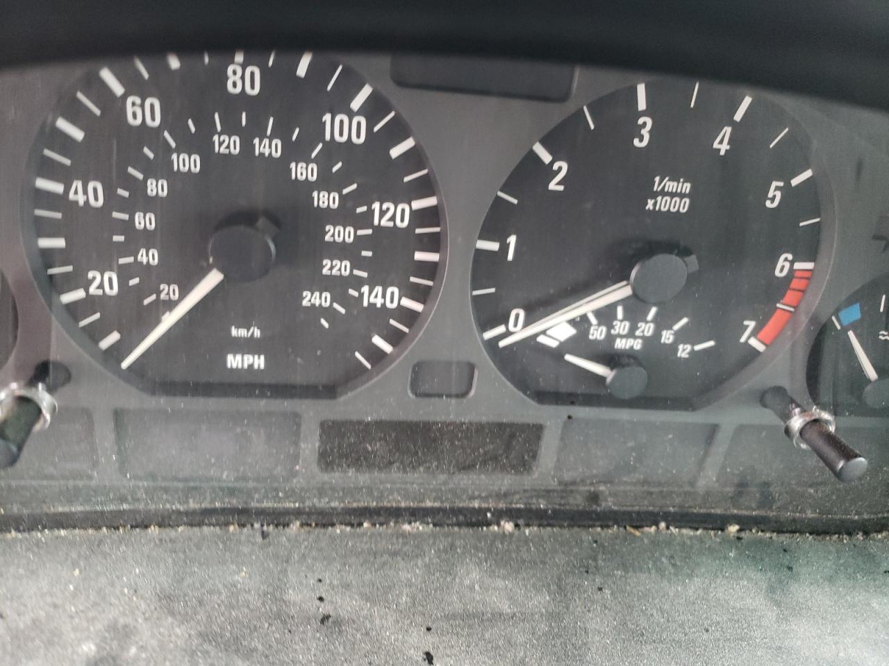 Photo 8 from auction – 2002 BMW 325 I with VIN WBAET37482NH00409