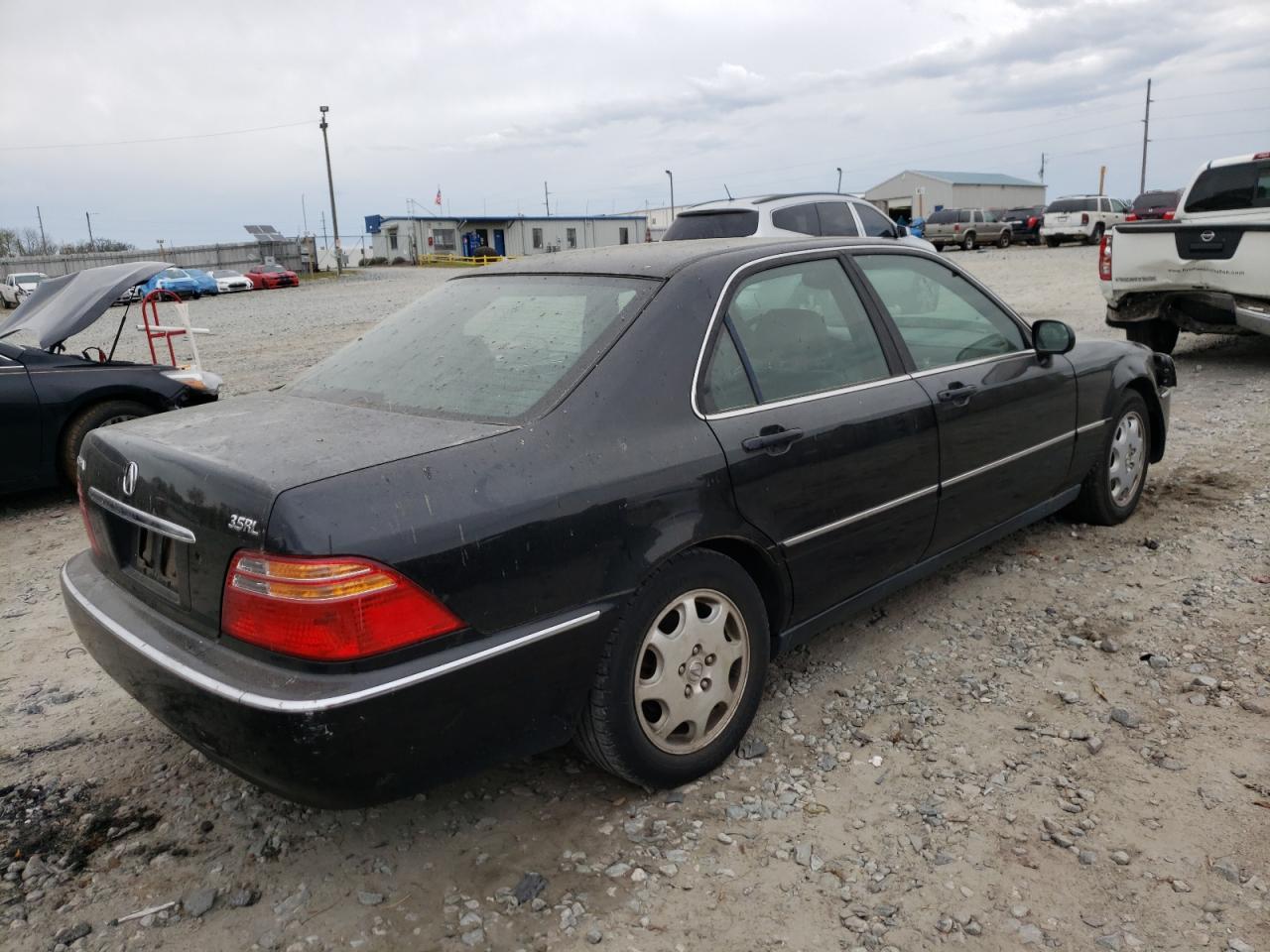 Photo 4 from auction – 2001 ACURA 3.5RL with VIN JH4KA96601C001038