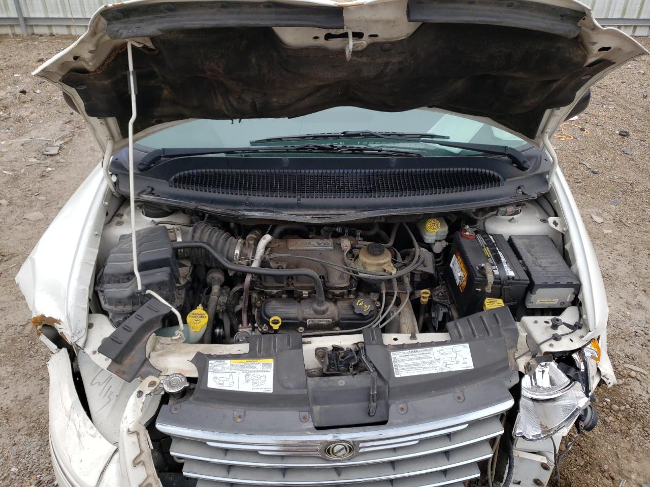 Photo 7 from auction – 2005 CHRYSLER TOWN & COU with VIN 2C8GP64L25R233858