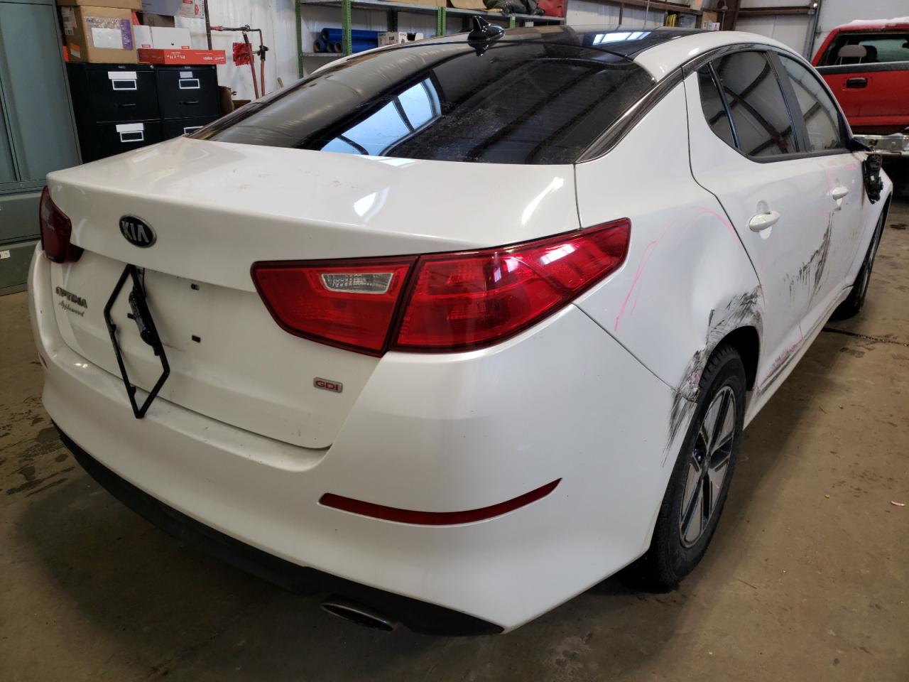Photo 4 from auction – 2015 KIA OPTIMA LX with VIN KNAGM4A7XF5551017