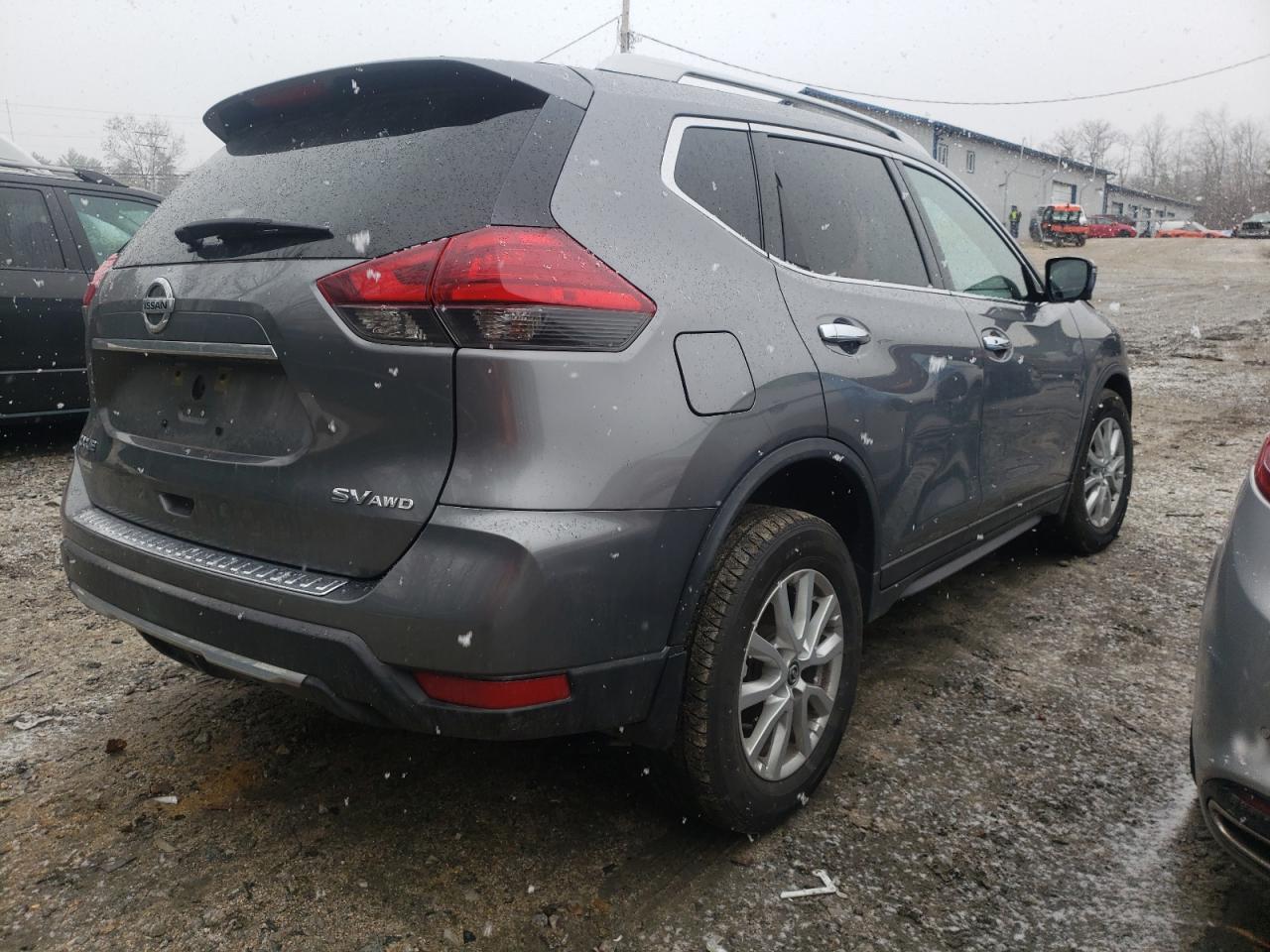 Photo 4 from auction – 2017 NISSAN ROGUE S with VIN KNMAT2MV9HP572717