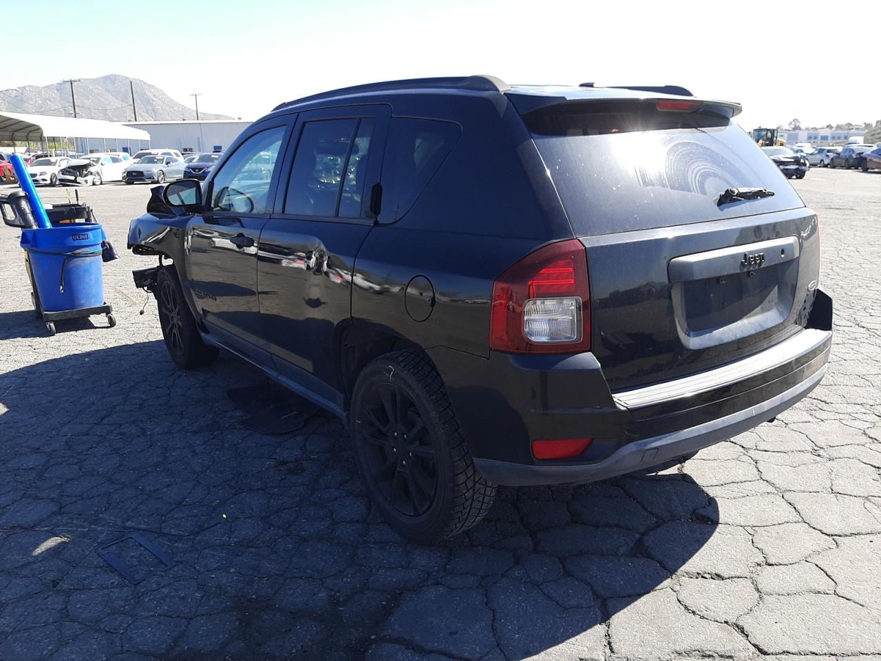 Photo 3 from auction – 2015 JEEP COMPASS SP with VIN 1C4NJCBA1FD427800