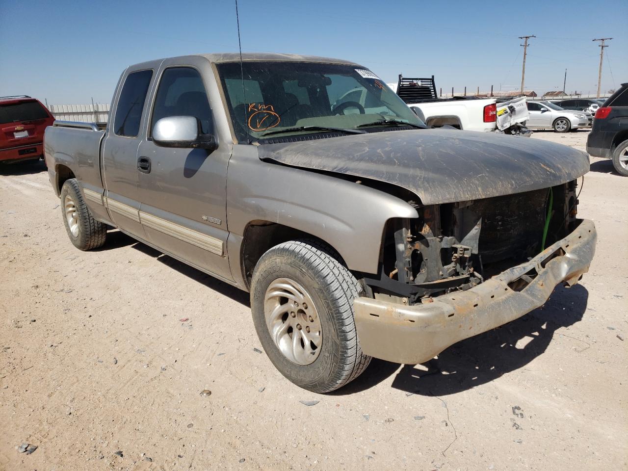 CHEVROLET SILVERADO 2000 with VIN 1GCEC19T4YZ116891 - Photo from auction
