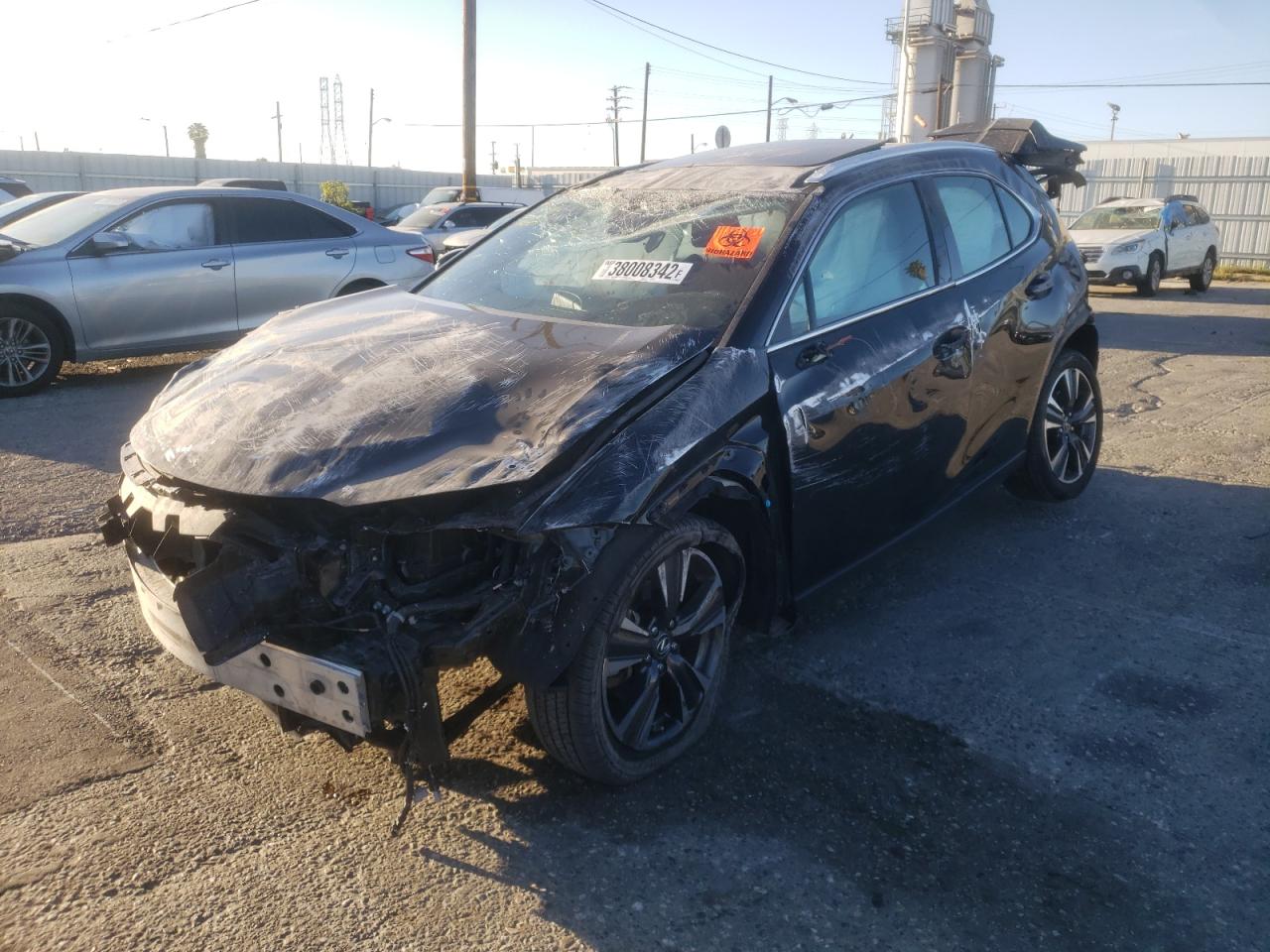 Photo 2 from auction – 2019 LEXUS UX 200 with VIN JTHY3JBH8K2006492