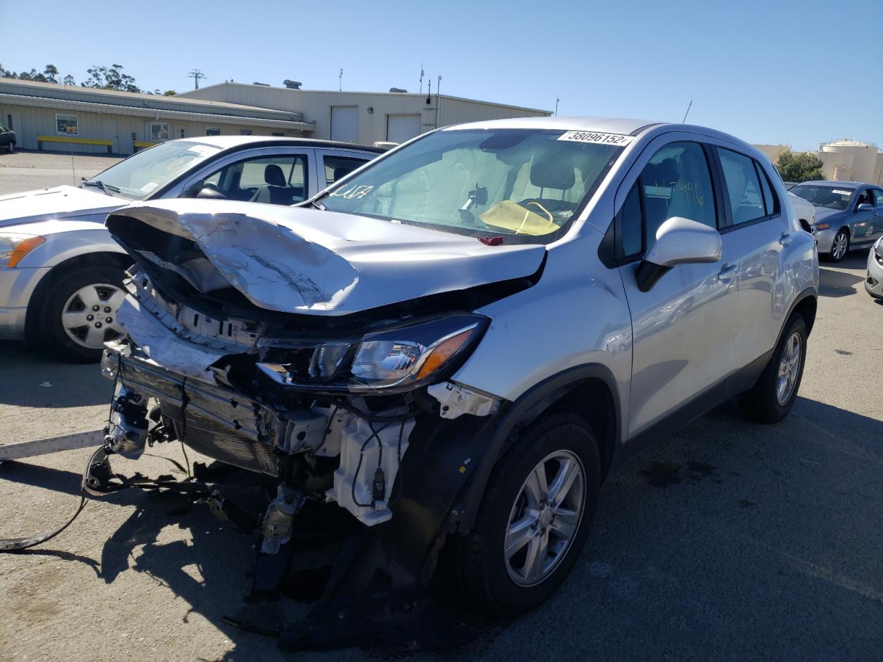Photo 2 from auction – 2018 CHEVROLET TRAX LS with VIN KL7CJNSB7JB599553