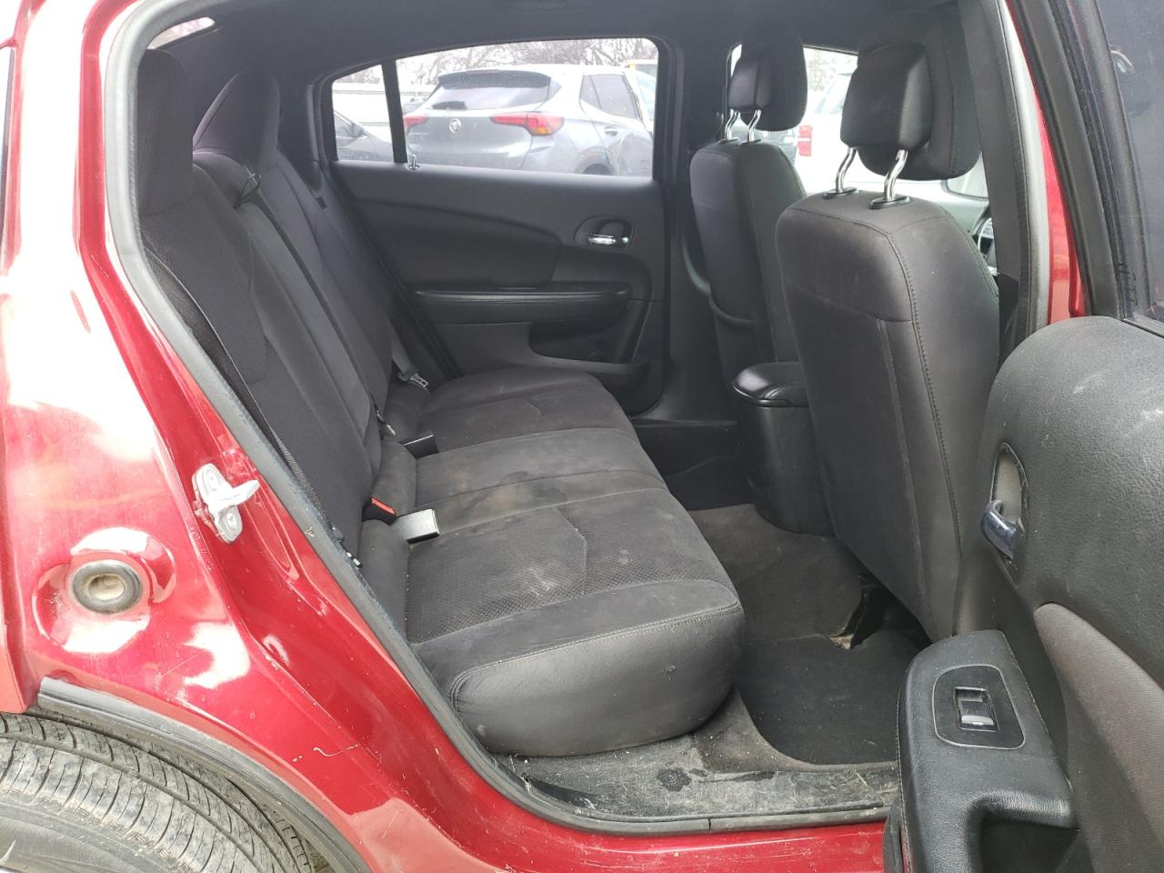 Photo 6 from auction – 2014 CHRYSLER 200 LX with VIN 1C3CCBAB4EN210390
