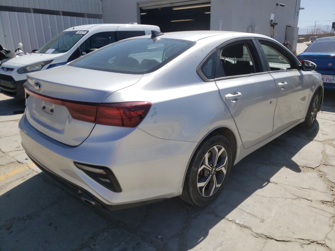 Photo 4 from auction – 2019 KIA FORTE FE with VIN 3KPF24ADXKE067597