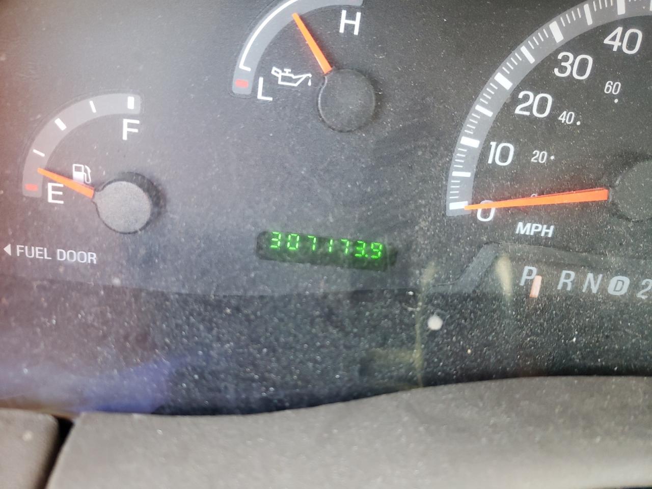 صورة رقم 8 من المزاد - 2001 FORD F150 مع VIN 1FTRF18W91NB33378